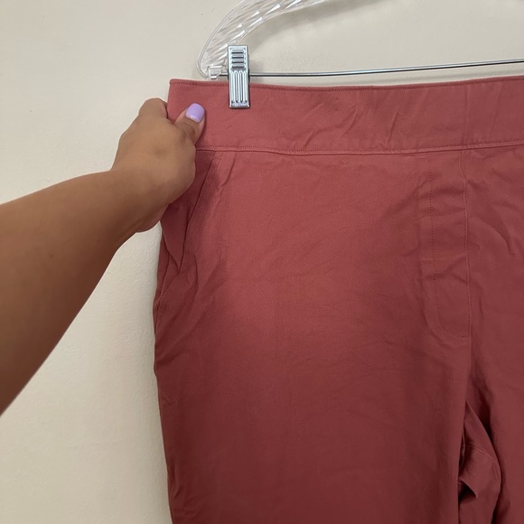 SPANX On-the-Go Ankle Slim Straight Pant! - Picture 7 of 9